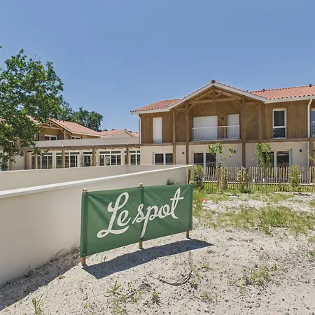 Le Curl - Pour 3 - Piscine Commune
